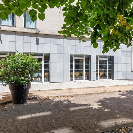 B&B Hôtel Lyon Caluire Cité Internationale Caluire-et-Cuire Exterior foto
